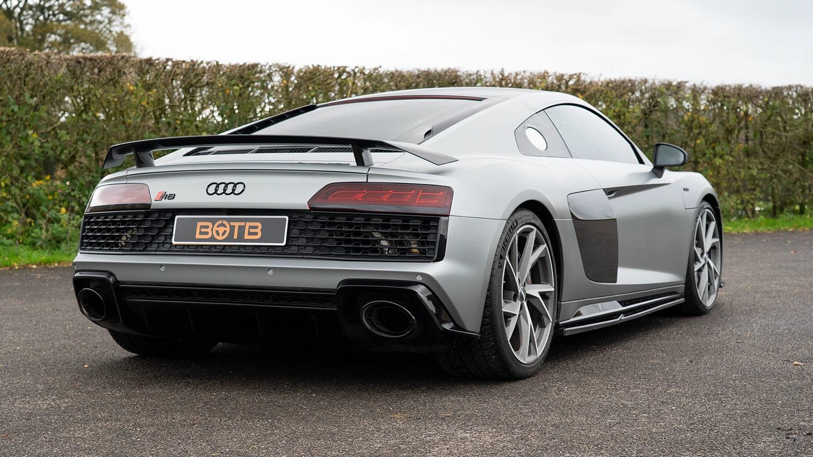   Win & Drive the Legendary £95k Audi R8 For Just 25p!