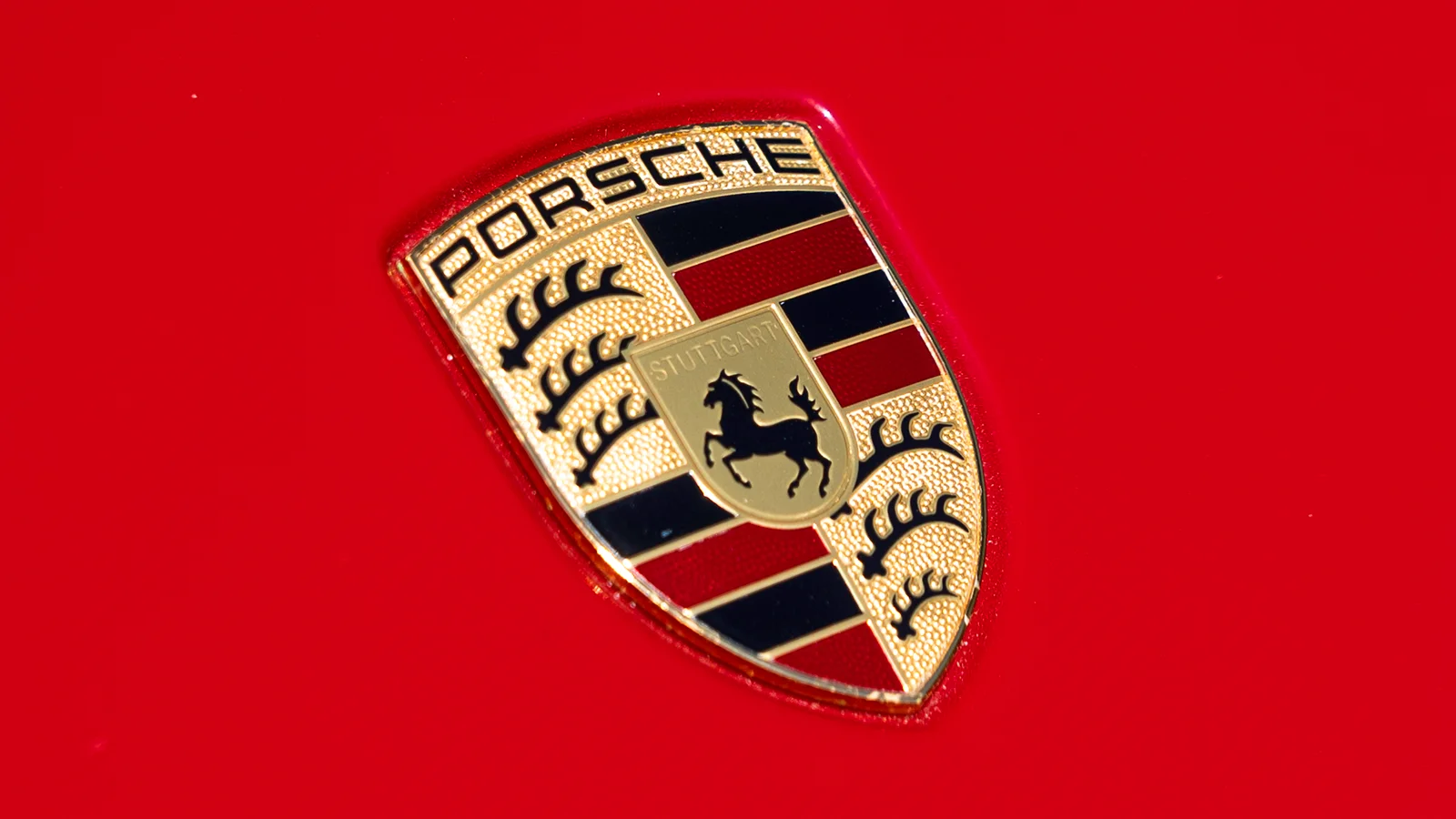   Fresh Drop! Porsche Perfection – Win a 911 Carrera 4S for Just 22p!