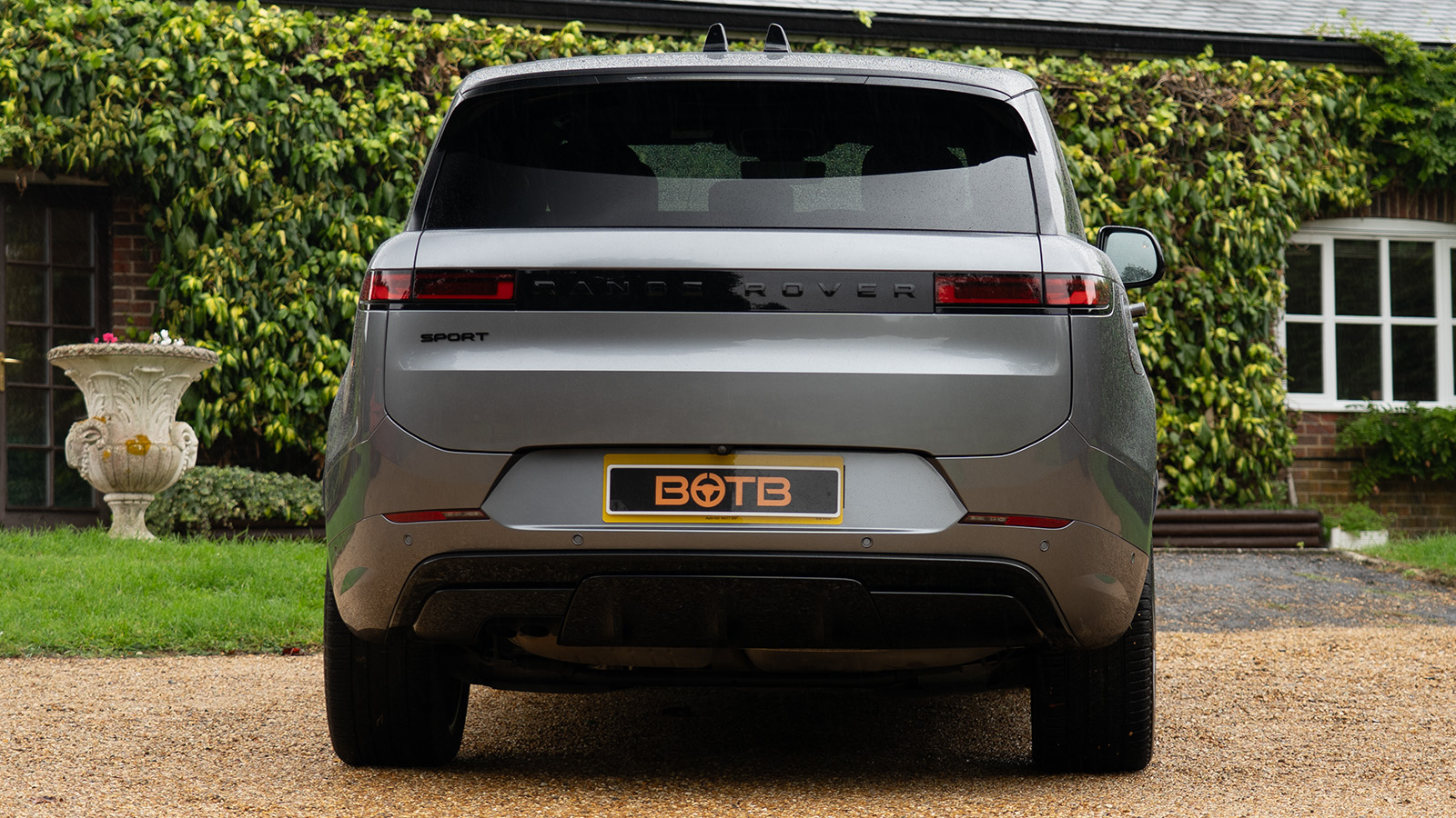 22p for An SUV King – Win This Range Rover Sport D350 Autobiography