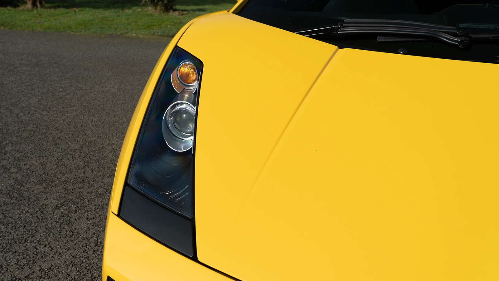   Drive Away In This Iconic Lamborghini Gallardo V10 for Just 19p!