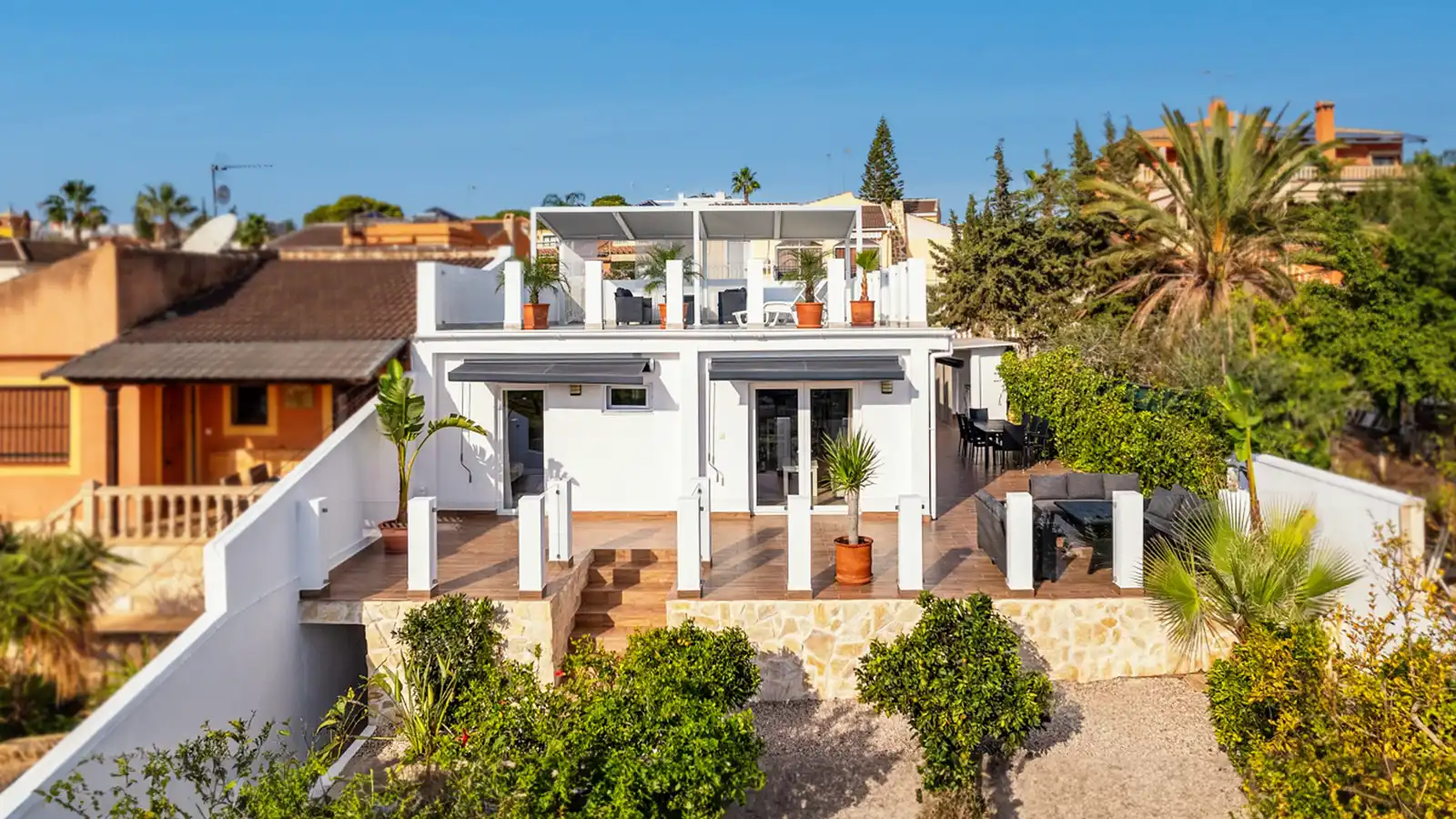   Spanish Villa: Worth £330,000