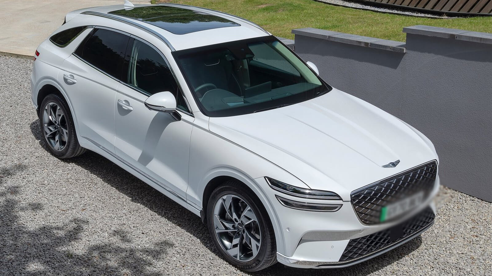  Genesis GV70 Pure + Bonus Samsung Galaxy Book5 Pro