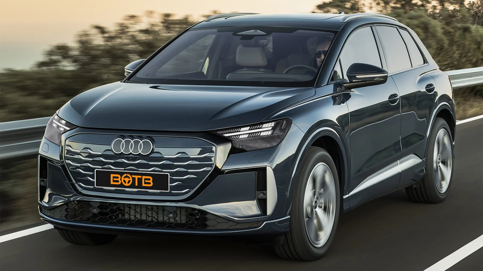  Audi Q4 e-tron Black Edition