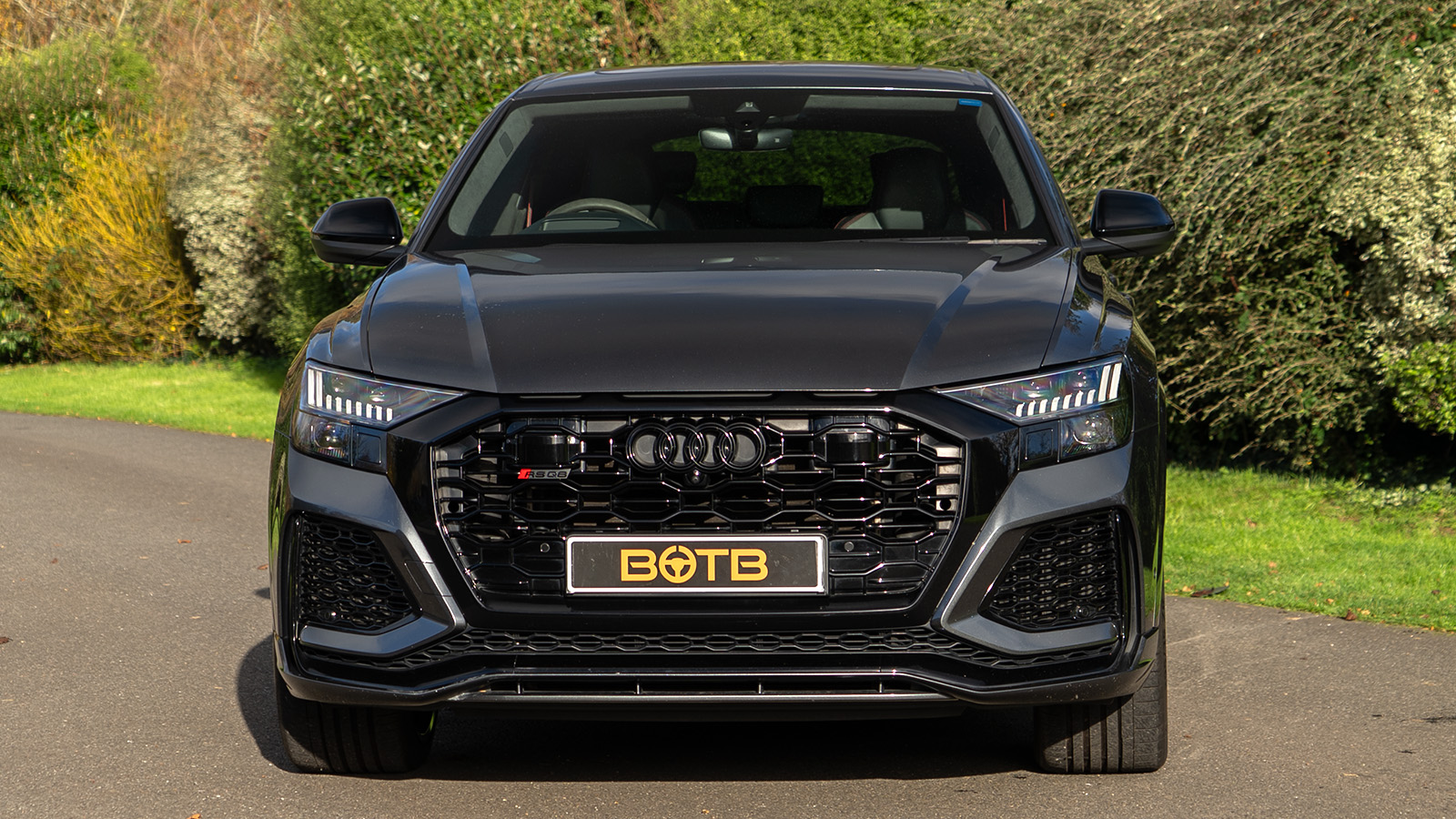   Win the 592 BHP Audi RSQ8 Vorsprung - Luxury Power for 22p!