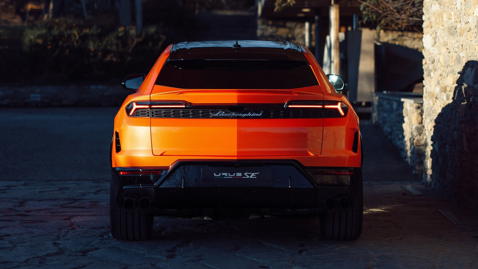  Lamborghini Urus SE