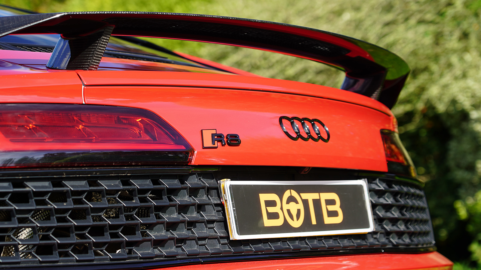   Win This Stunning £94k Audi R8 For Just 24p!