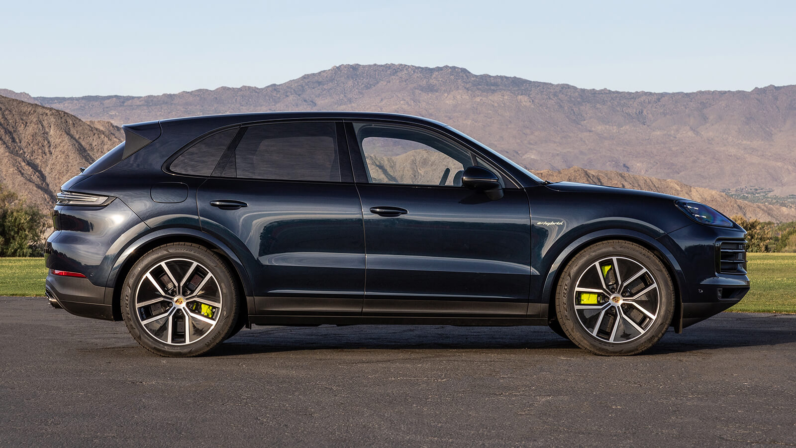  Porsche Cayenne e-Hybrid